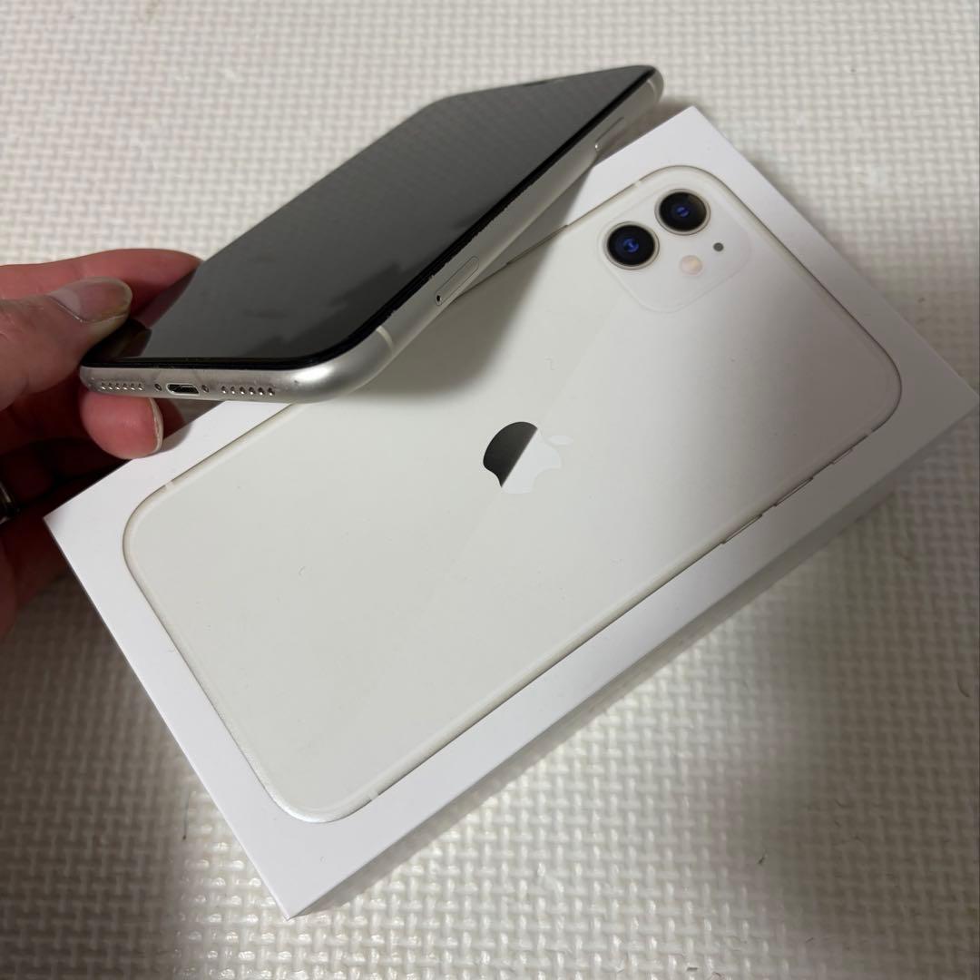 メルユミティ【美品・SIMフリー】iPhone11 128GB ホワイト