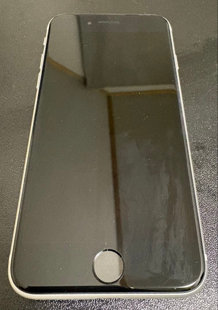 Apple iPhone SE 64GB ホワイト 本体