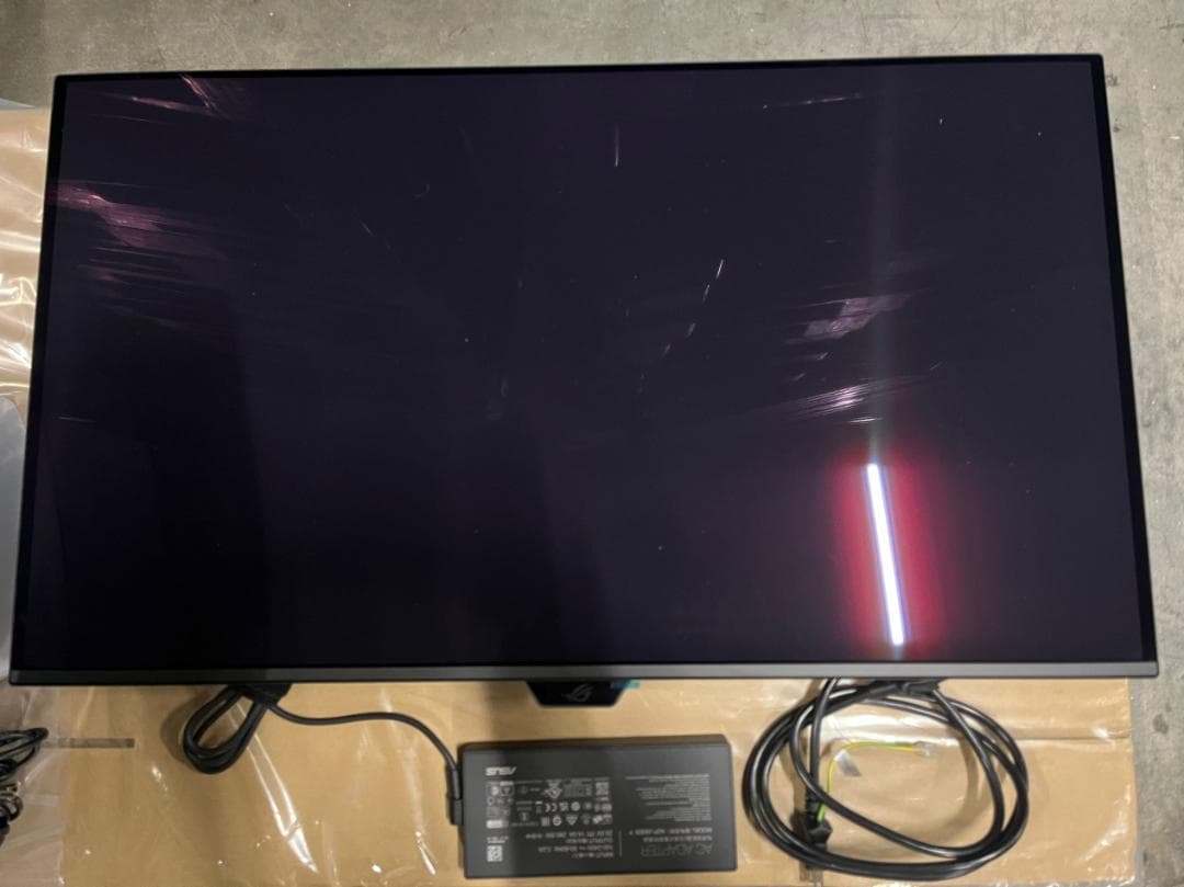 新品未使用　ROG Swift OLED PG32UCDM ゲーミングモニター