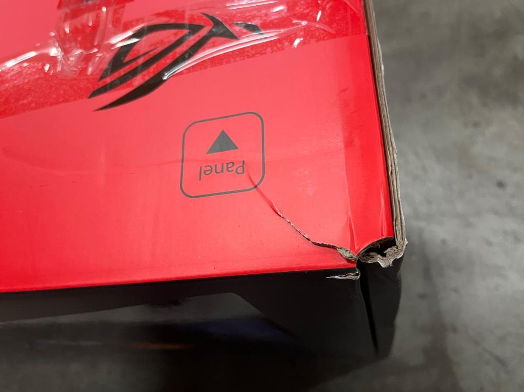 新品未使用　ROG Swift OLED PG32UCDM ゲーミングモニター