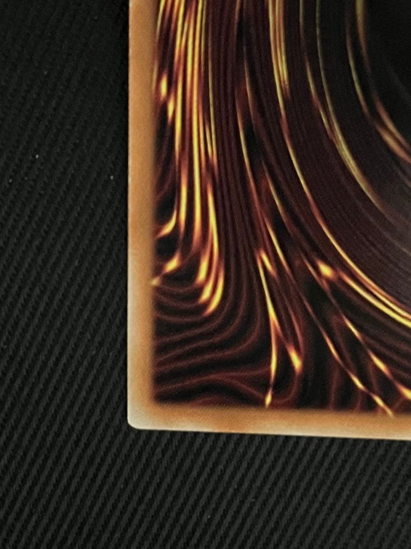 遊戯王　滅びの黒魔術師　プリズマティックシークレットレア 日版