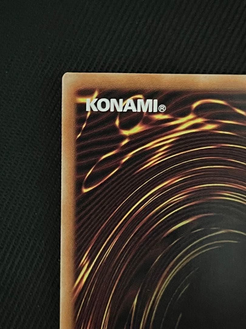 遊戯王　滅びの黒魔術師　プリズマティックシークレットレア 日版