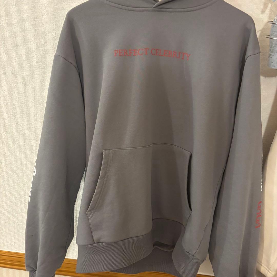 グレー パーカー PERFECT CELEBRITY