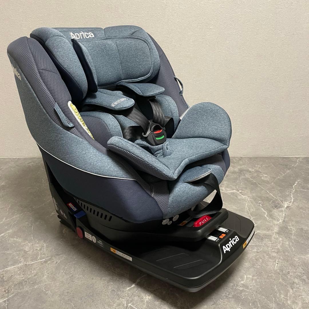 美品　アップリカ　クルリラADチャイルドシート　ISOFIX ライトネイビー