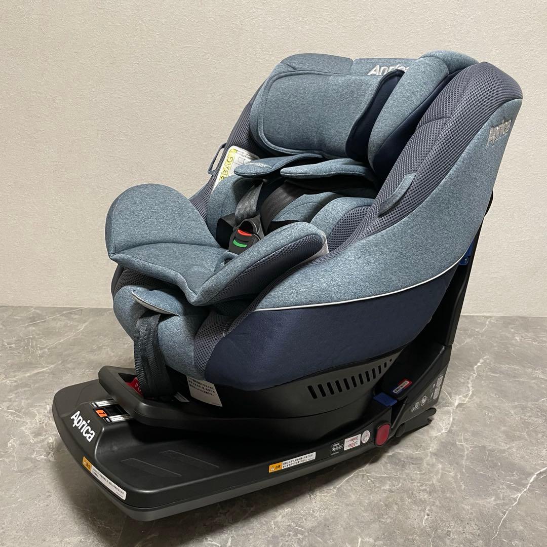 美品　アップリカ　クルリラADチャイルドシート　ISOFIX ライトネイビー