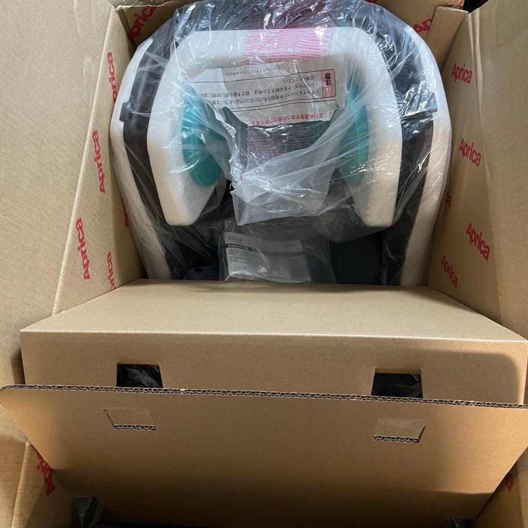 美品　アップリカ　クルリラADチャイルドシート　ISOFIX ライトネイビー