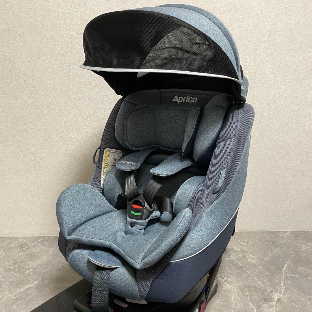 美品　アップリカ　クルリラADチャイルドシート　ISOFIX ライトネイビー