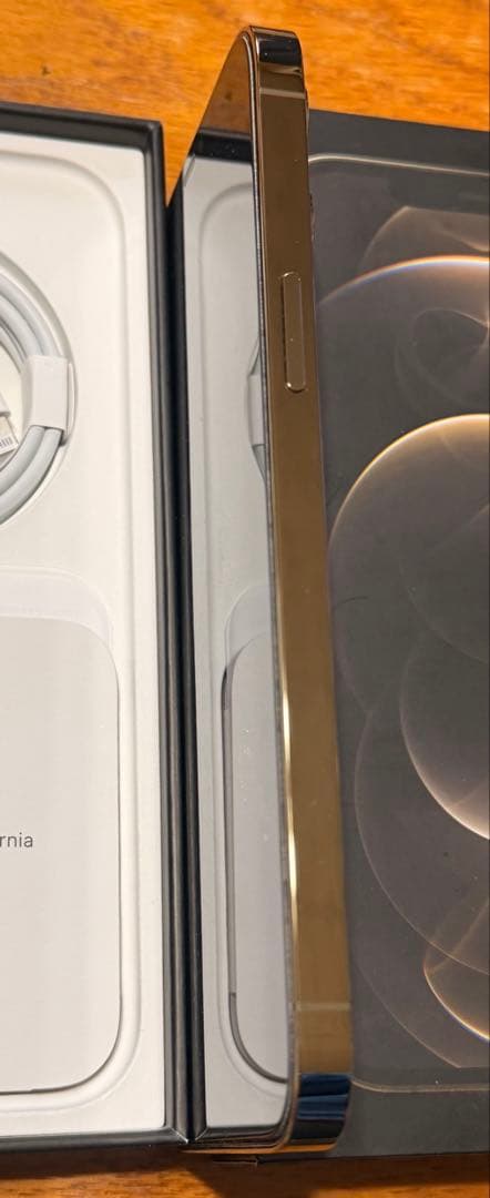 美品　iPhone 12 Pro Max 256GB ゴールド