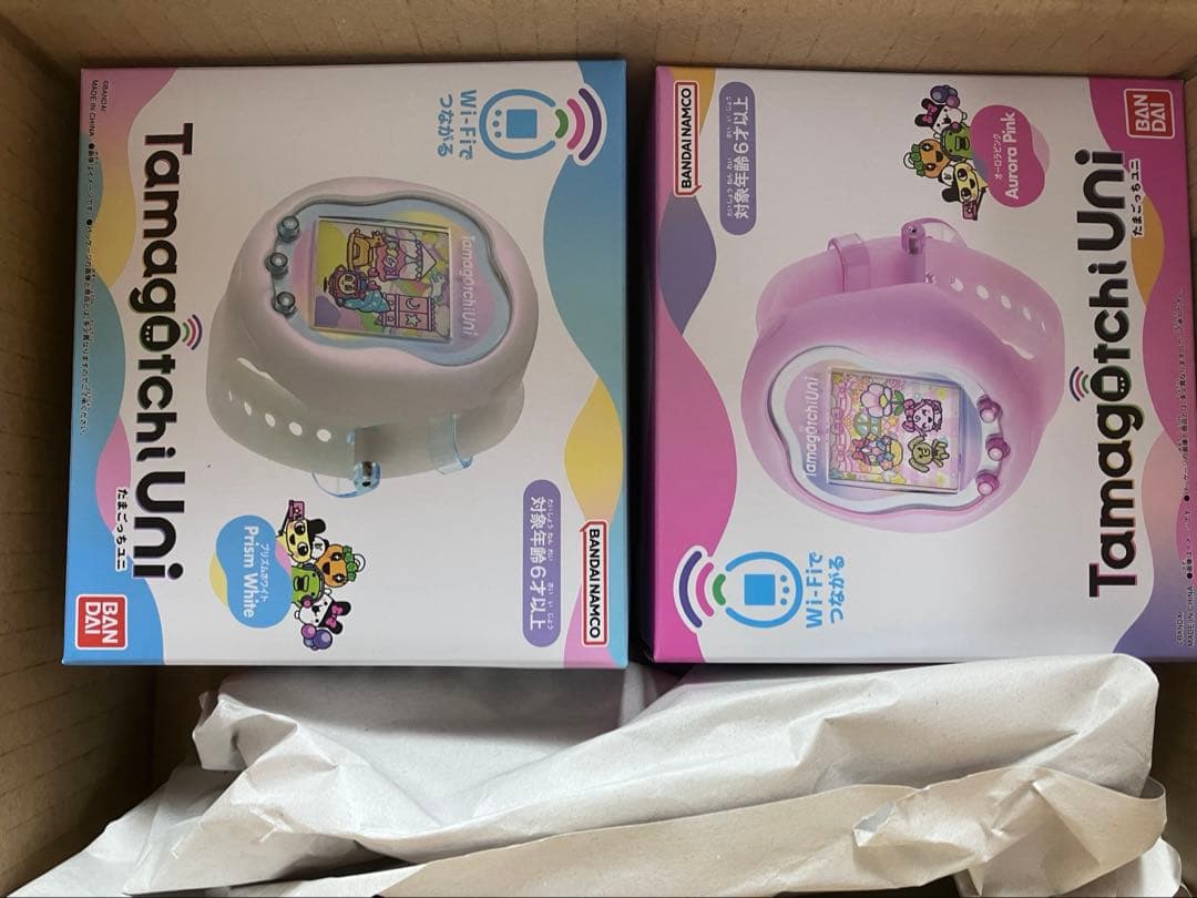 たまごっちユニ　プレミアムバンダイ　限定カラー　ピンク　ホワイト