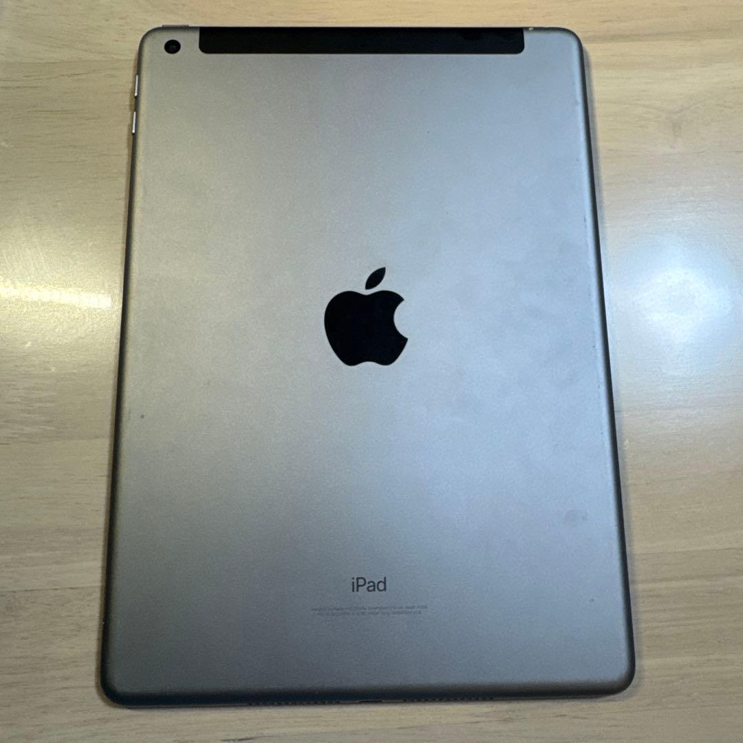 iPad 第6世代 セルラー+WiFi 32GB au バッテリー84%