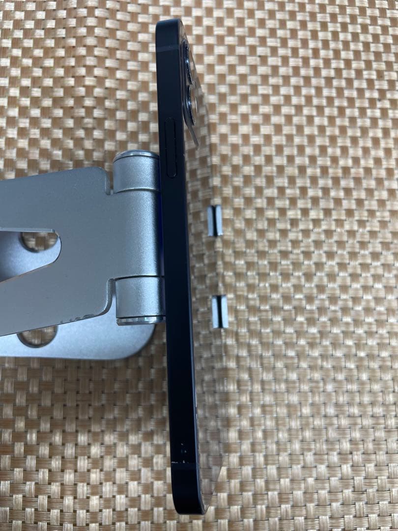 iPhone 12 64 GBブラックSIMフリー【6276】