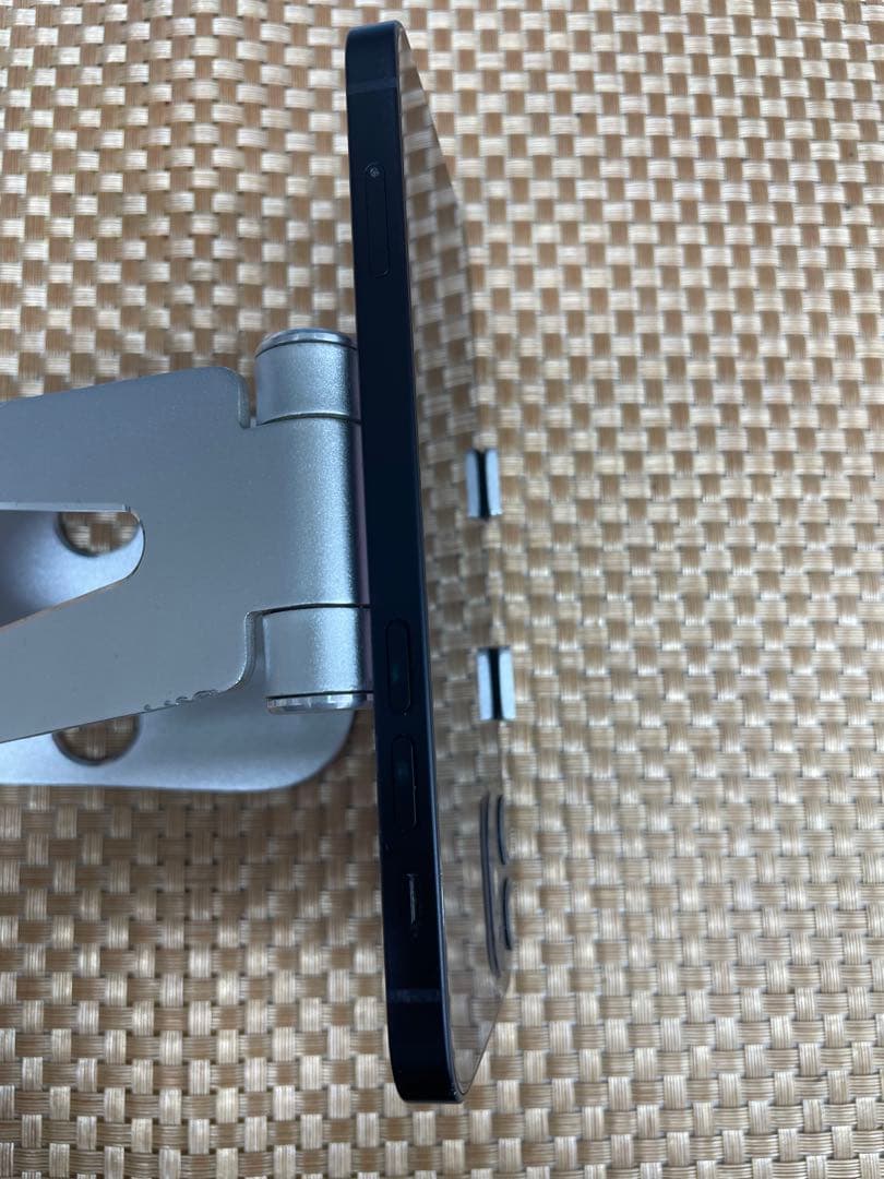 iPhone 12 64 GBブラックSIMフリー【6276】