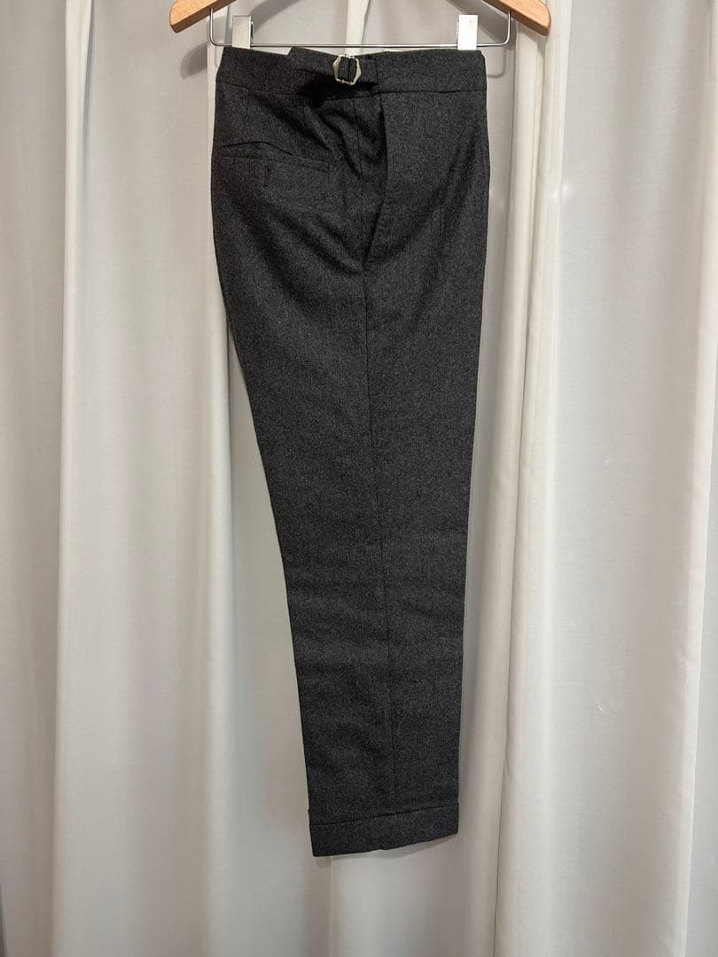 ベルナールザンス　ウールフランネル　スラックス　サイドアジャスター　グレー