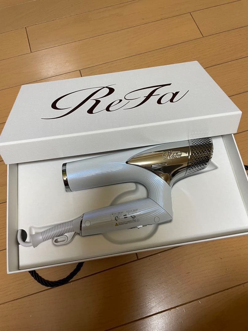 リファ　ビューテックドライヤー　スマート