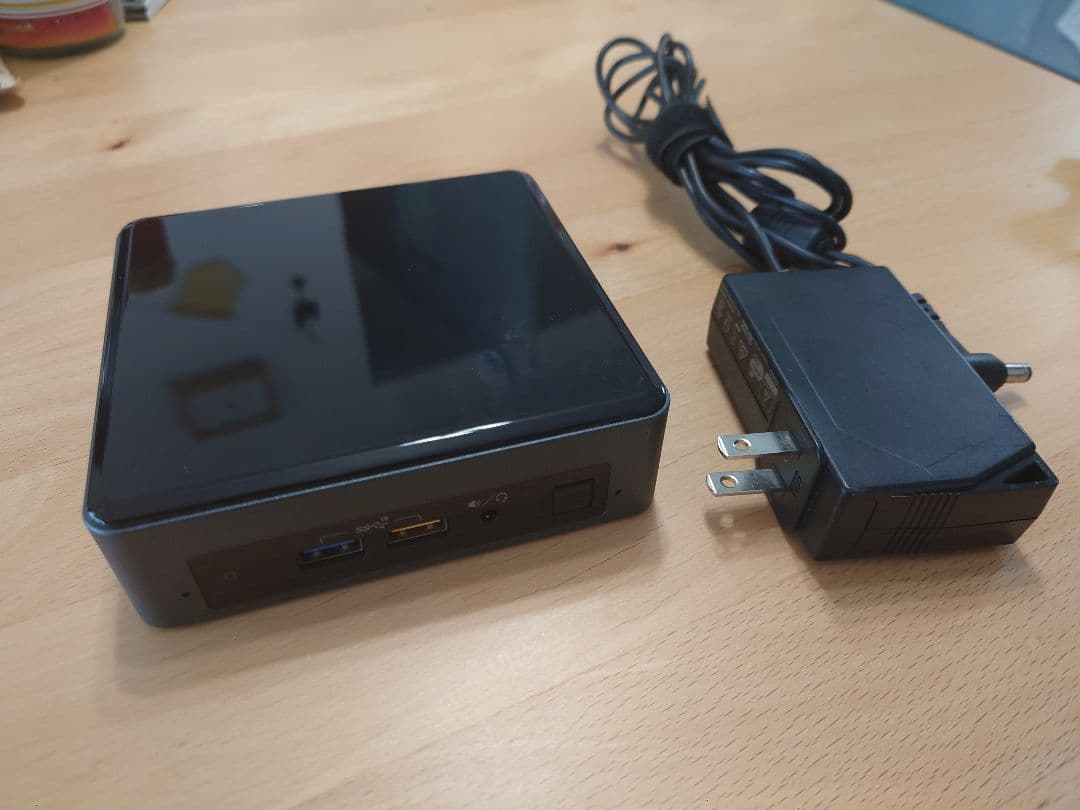 windows11pro Intel NUC ミニPC NUC8i3BEH