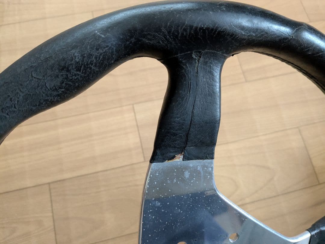 ★MOMO ステアリング ベローチェ★