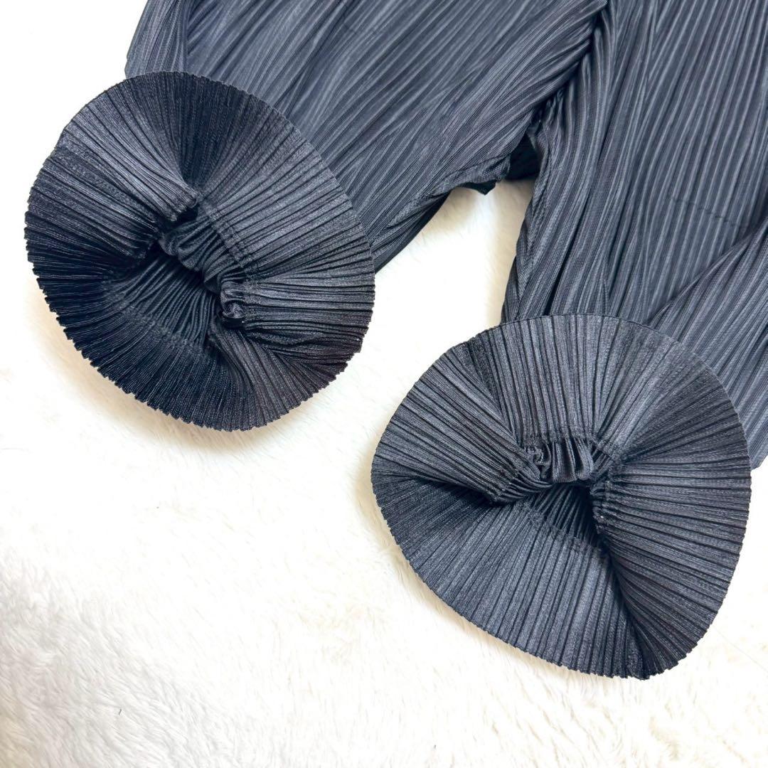 PLEATS PLEASE イッセイミヤケ プリーツ ポケット付 ハーフパンツ