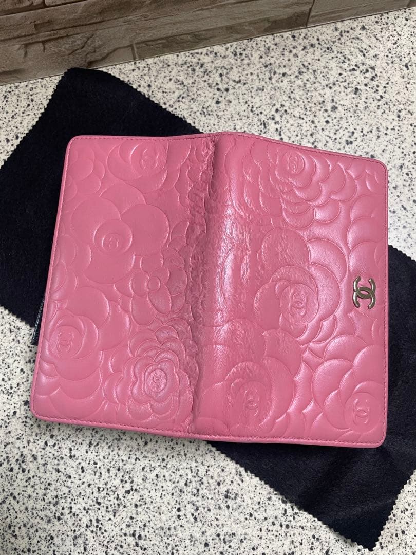 ★CHANEL★マトラッセラムスキン★フラワーエンボス 二つ折り長財布★