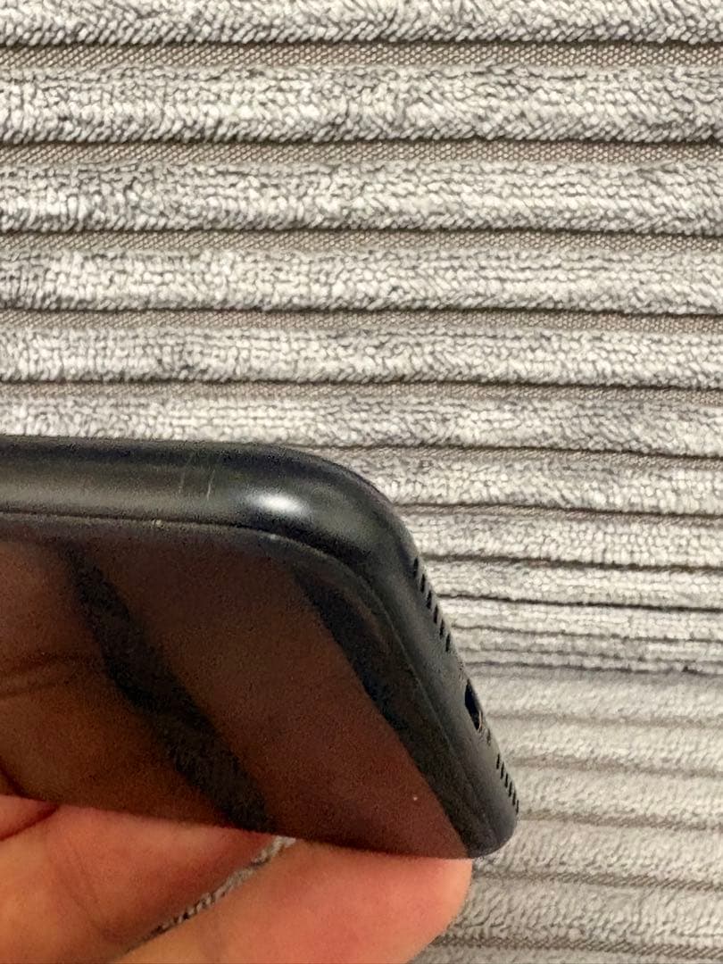 iPhone SE 第2世代(2020) 128GB 77% SIMフリー