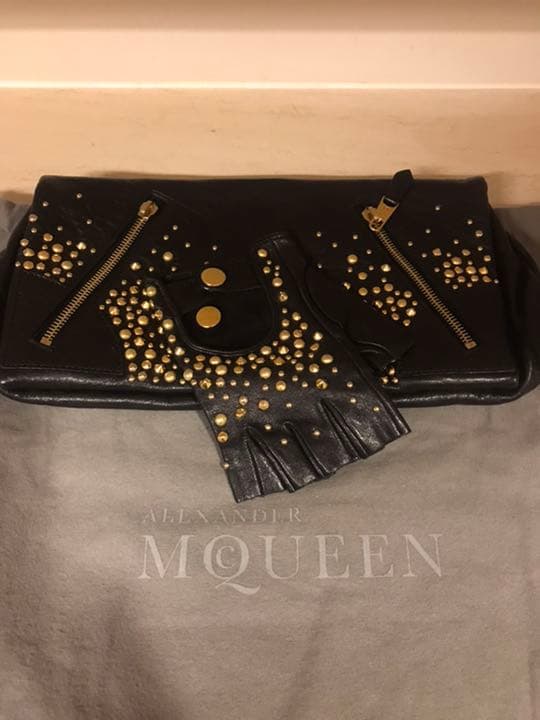 希少❤︎マックイーン❤︎グローブ付クラッチバック