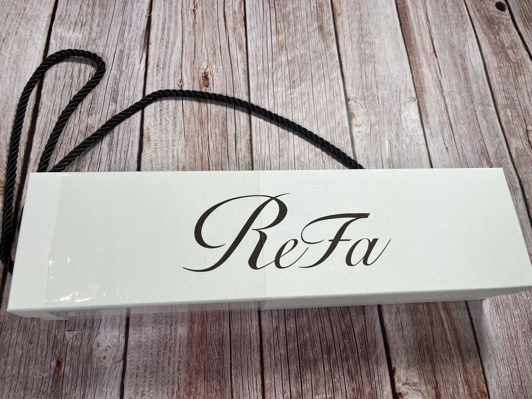 リファ　ストレートアイロン　プロ　ブラック