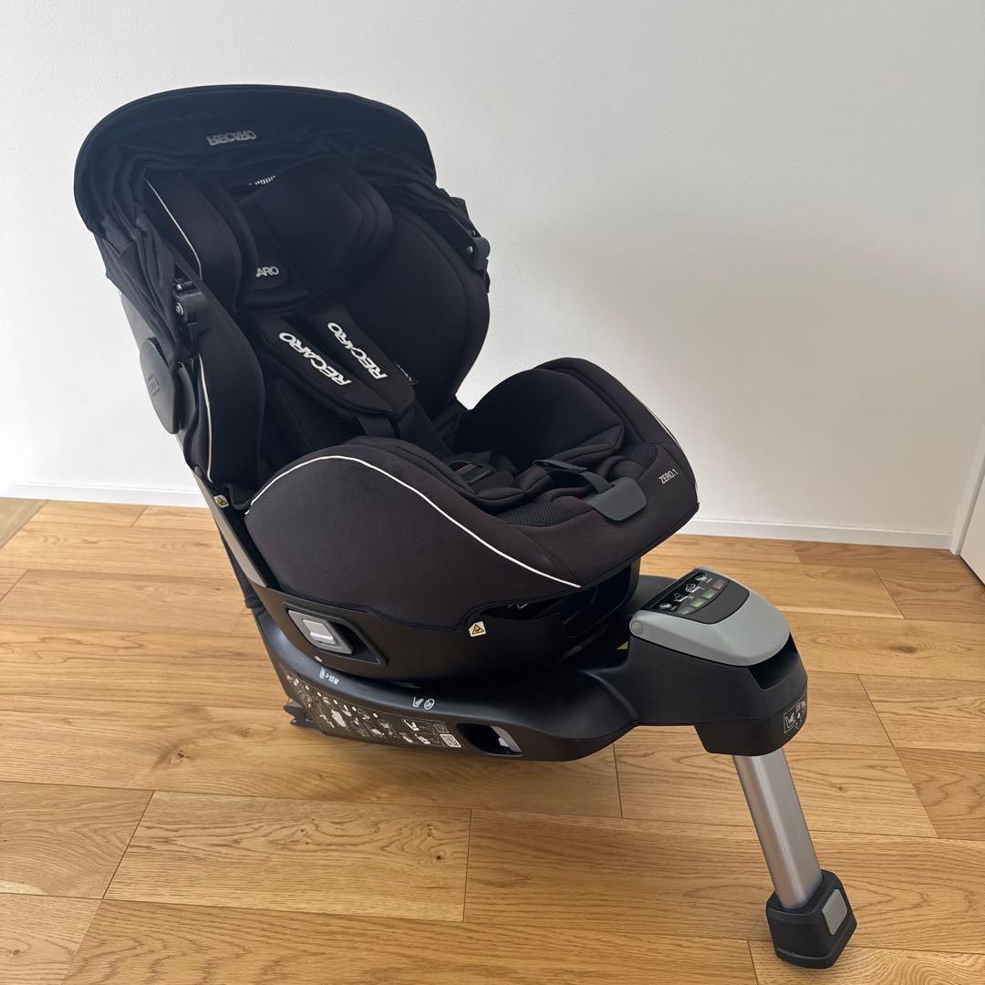 RECARO ZERO 1 ブラック チャイルドシート