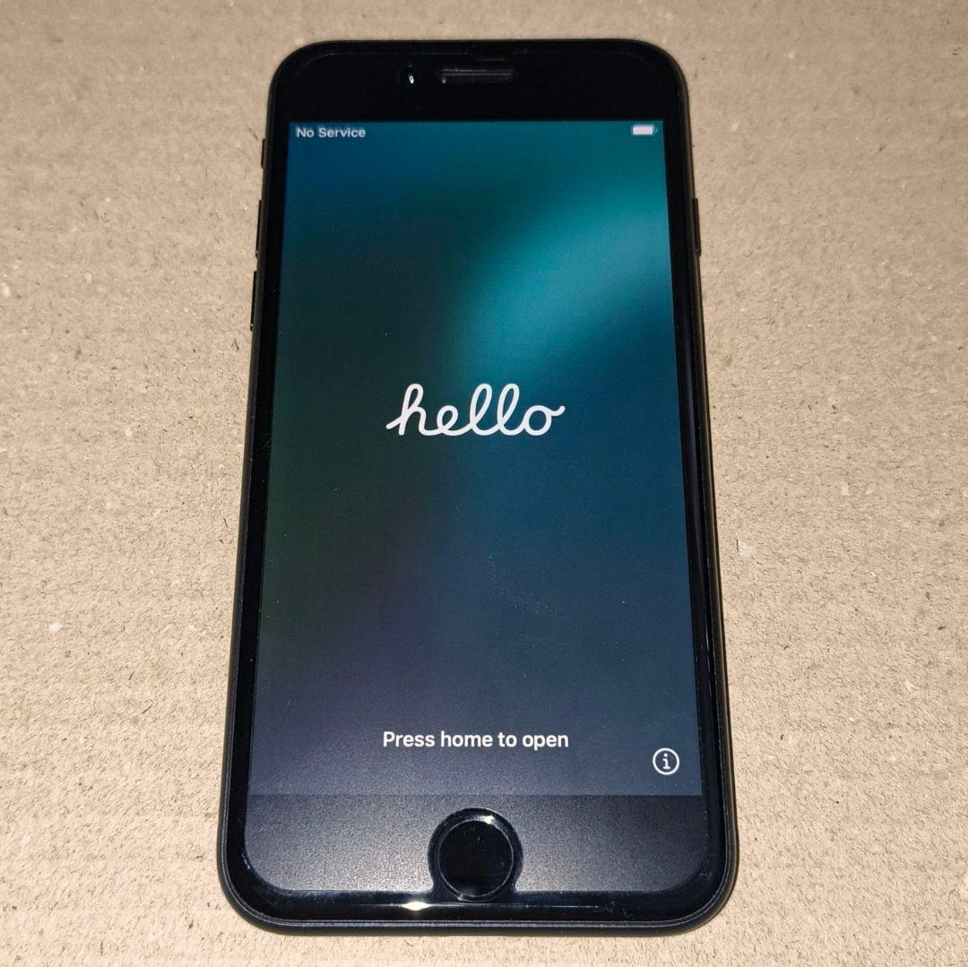 iPhone SE3 64GB SIMフリー おまけ4点