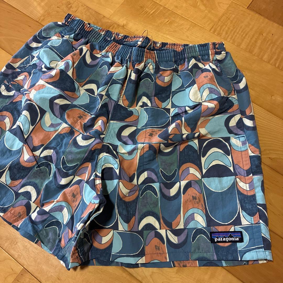 【最新25】パタゴニア メンズ バギーズショーツ 5インチ Mサイズ 総柄