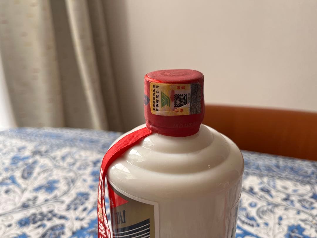マオタイ酒MOUTAI 貴州茅台酒 2013年　500ml 53%未開栓 グラス