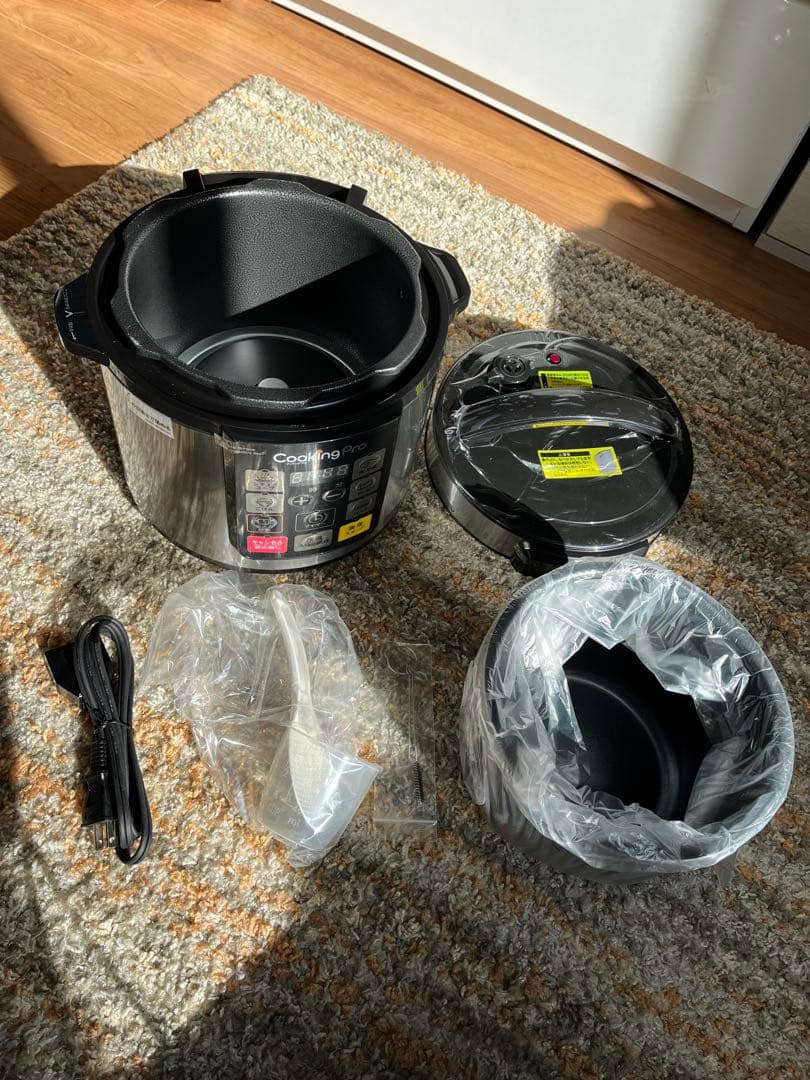 Cooking Pro 電気圧力鍋 新品未使用 レシピ本付き！　通電確認済み