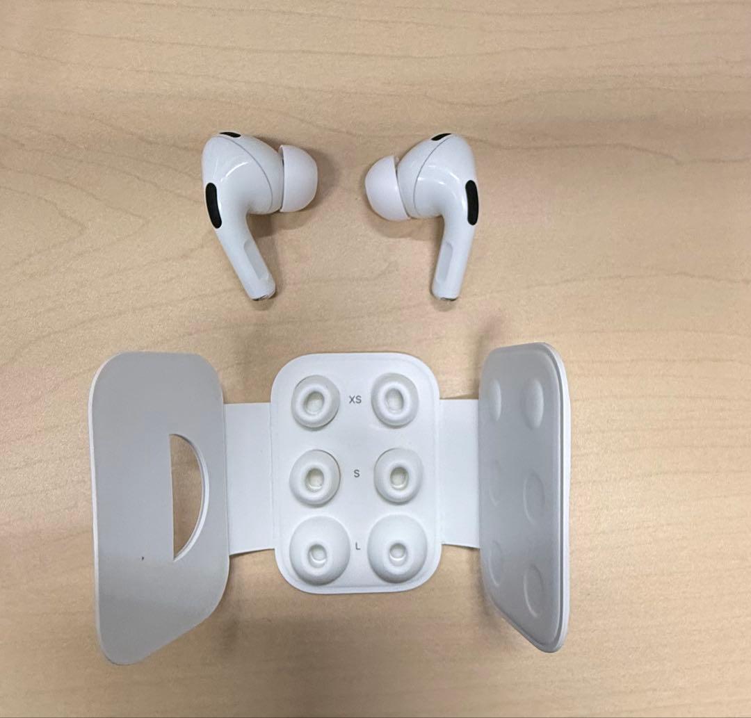 AirPods Pro 第2世代 Lightning 本体 シリアル番号あり