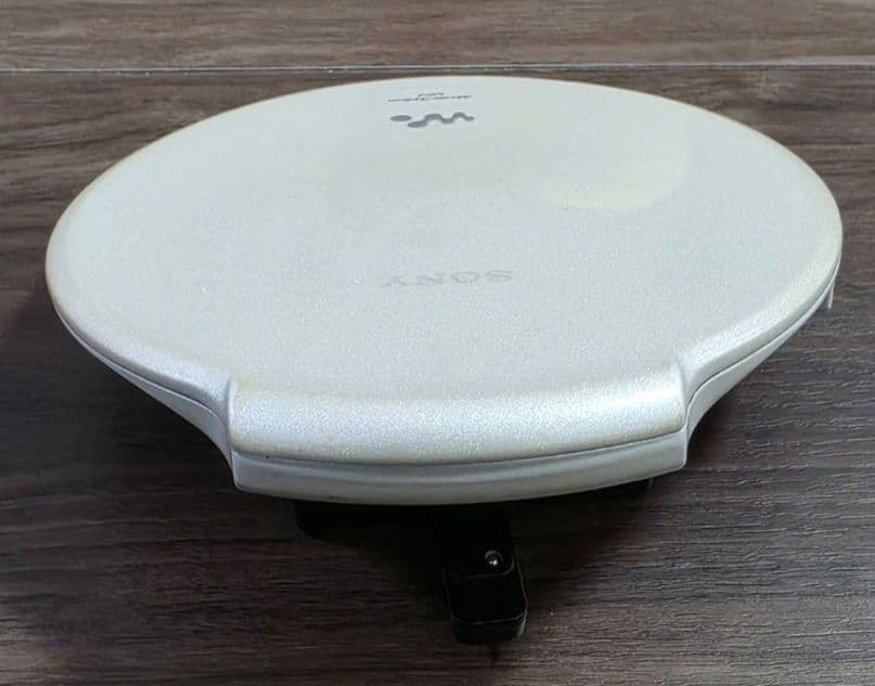 SONY　ソニー CDWALKMAN D-NE20