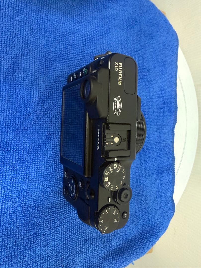 FUJIFILM X10 デジタルカメラ