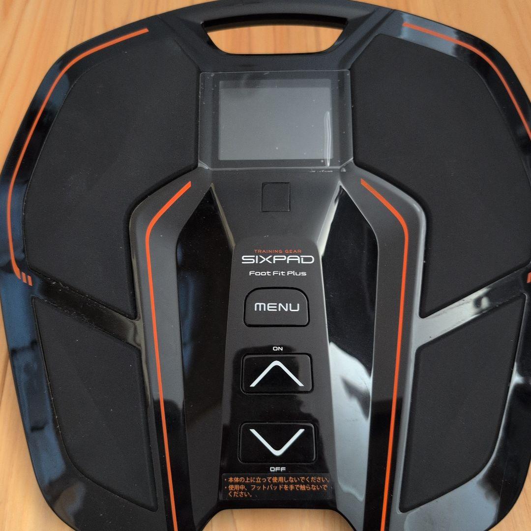 （ミナ）SIXPAD Foot Fit Plus 単２充電池・充電器付き