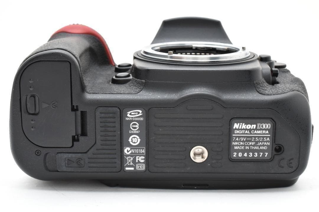 ニコン　Nikon D300 ボディ ZYE250710 #539☆