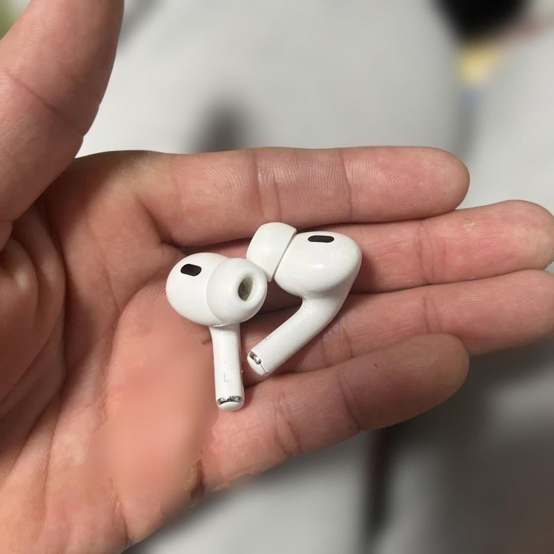 AirPods Pro 第二世代　イヤフォンのみ