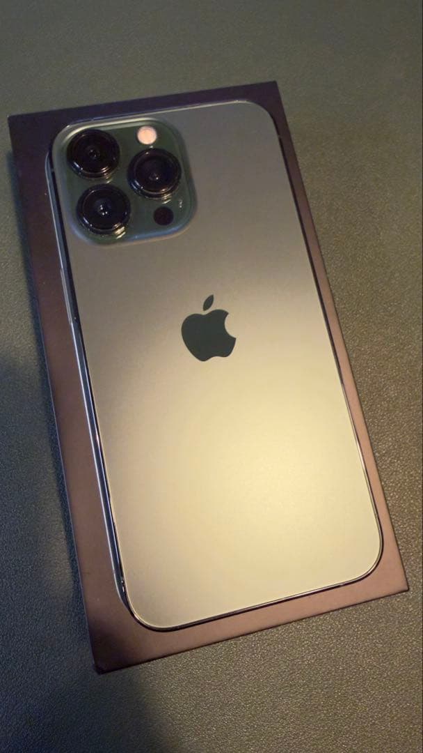 iPhone13pro 256GB アルパイングリーン simフリー　美品