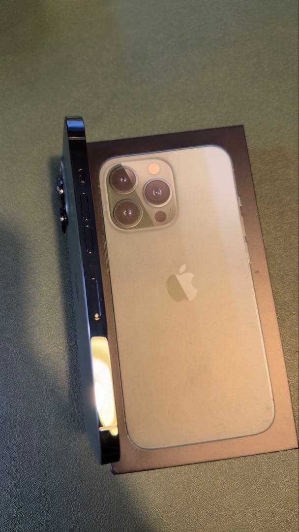 iPhone13pro 256GB アルパイングリーン simフリー　美品