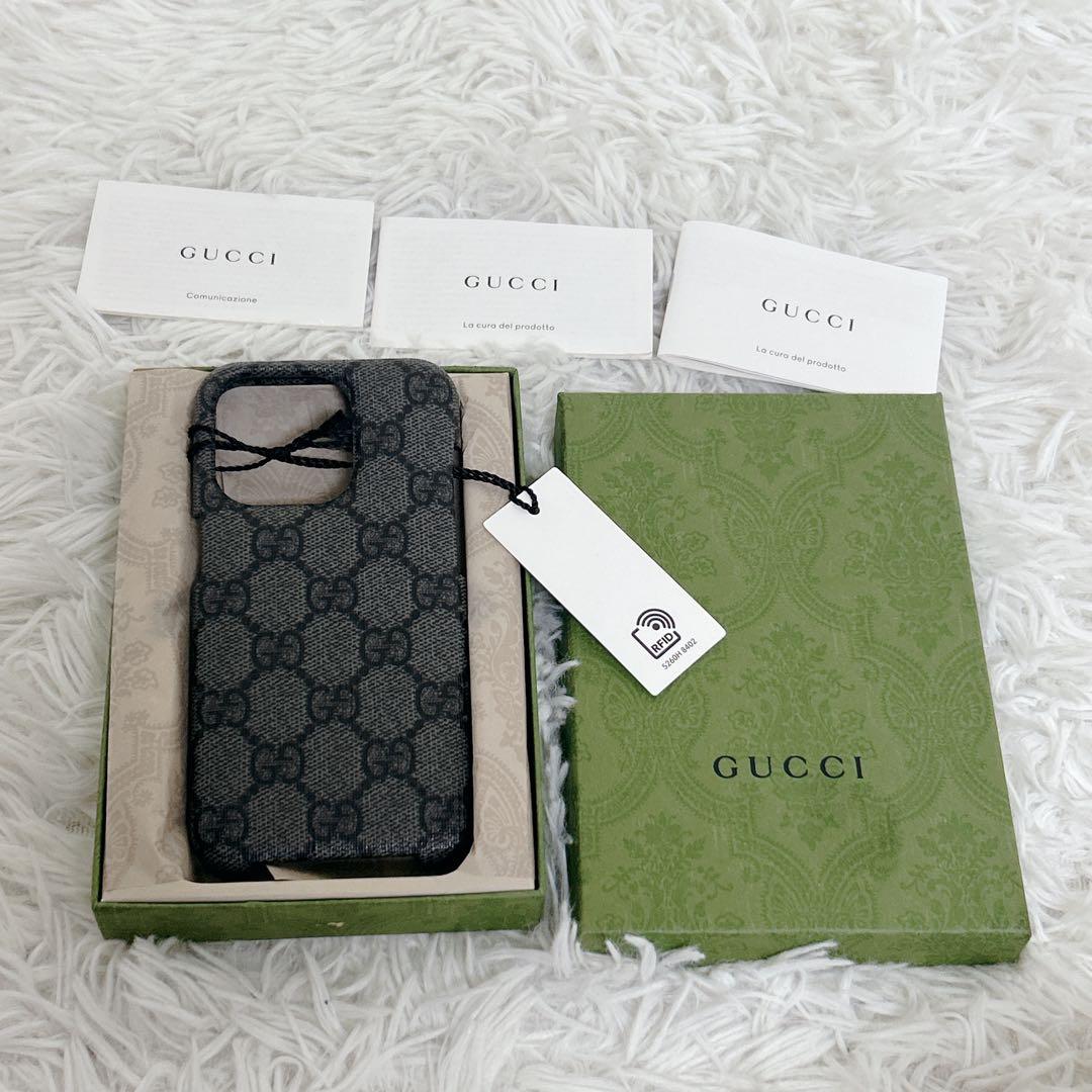新品 未使用 GUCCI iPhone 15 PRO ケース　gg柄　正規品