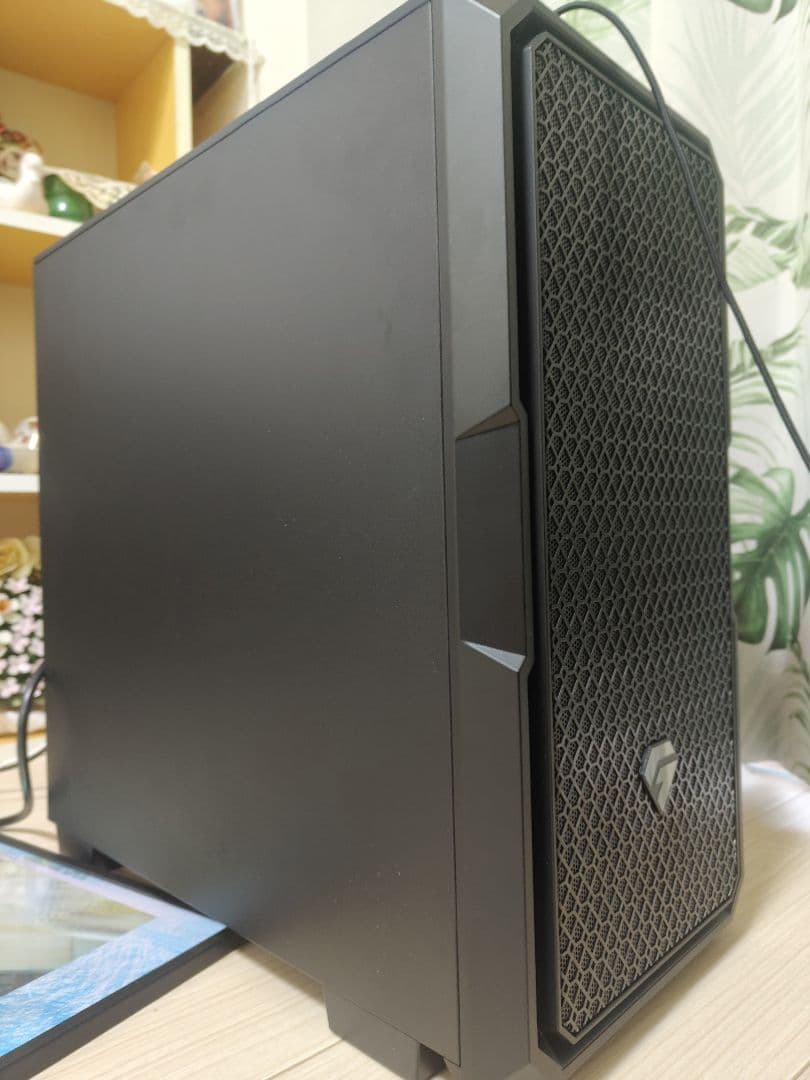 i7-14700F-4070Ti SUPER /32GB/ 1TB / 美品