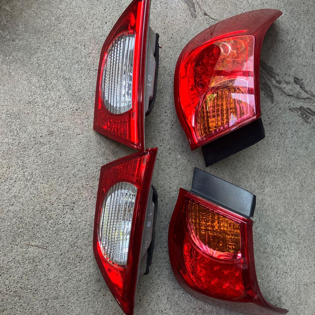 【値下げ交渉可能】TOYOTA マークX 純正　テールランプ　130 左右セット