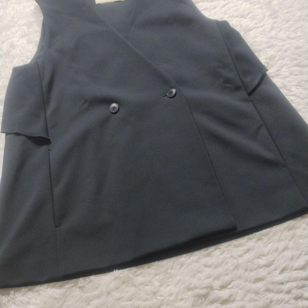 極美品　ユナイテッドアローズ　SPONGY ミドルベスト　ジレ　36　フリル　黒