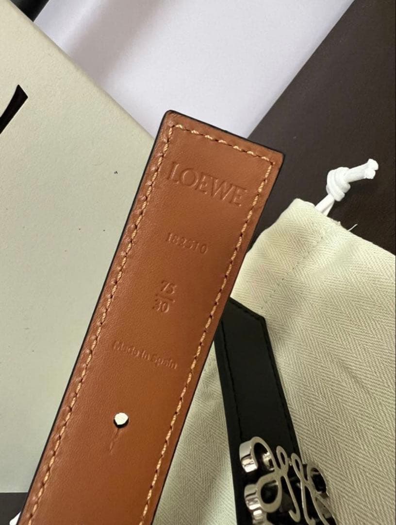 LOEWE 新品未使用 試着のみ アナグラムレザーベルト 75