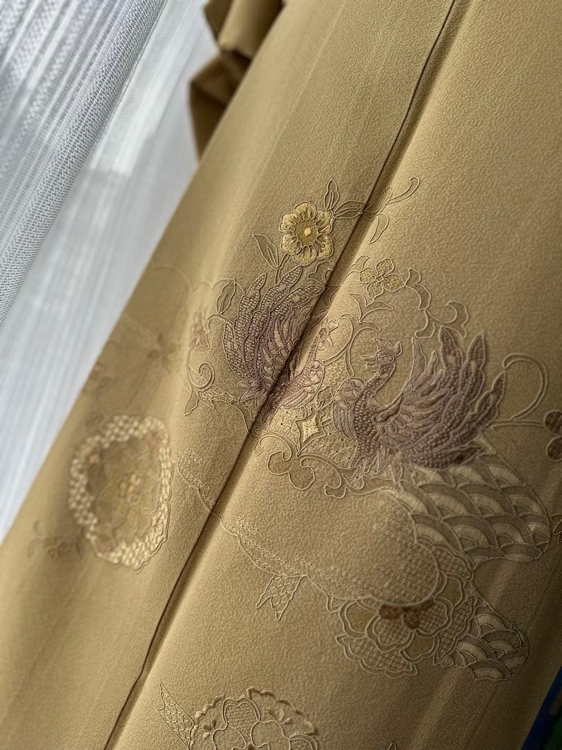 付け下げ訪問着 辛子色 正絹 高級ちりめん素材に汕頭刺繍 単品