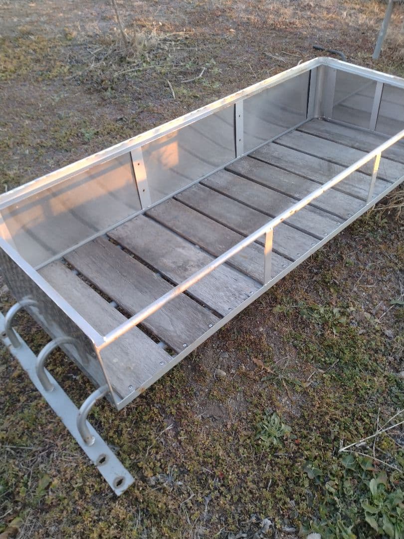 シートキャリア　ウロコ　ギガ　デコトラ　フロントデッキ