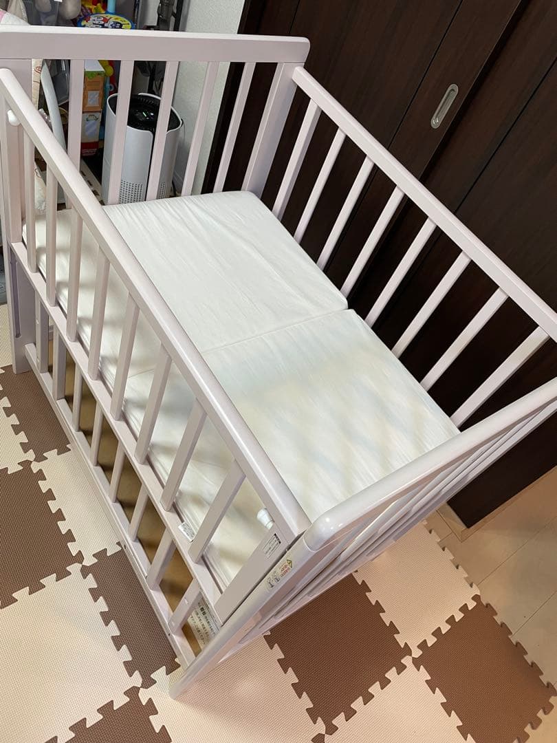 あわイロ　ベビーベッド　ピンク　マットレス付き