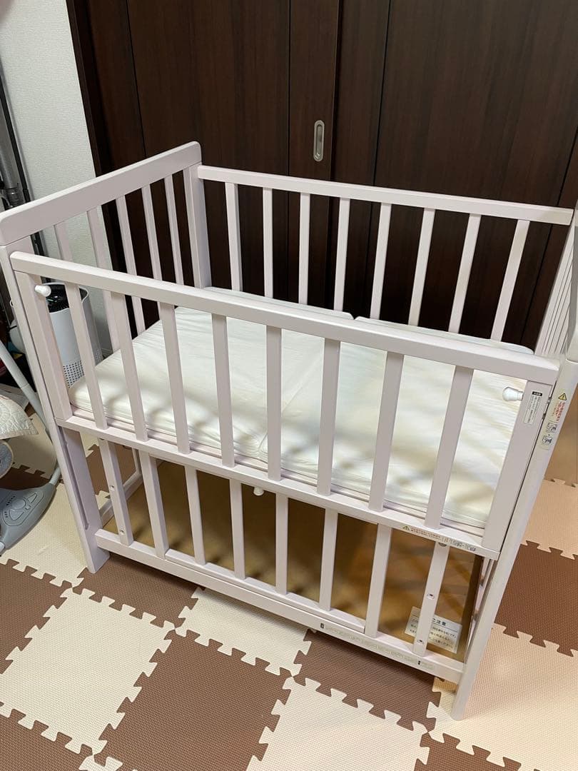 あわイロ　ベビーベッド　ピンク　マットレス付き