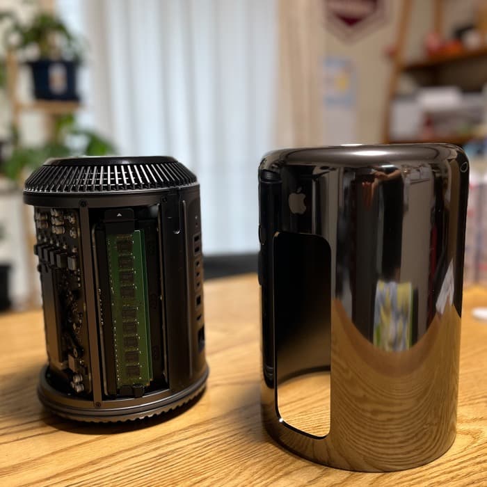 Mac Pro Late 2013 12コア 32GB D500　512GB