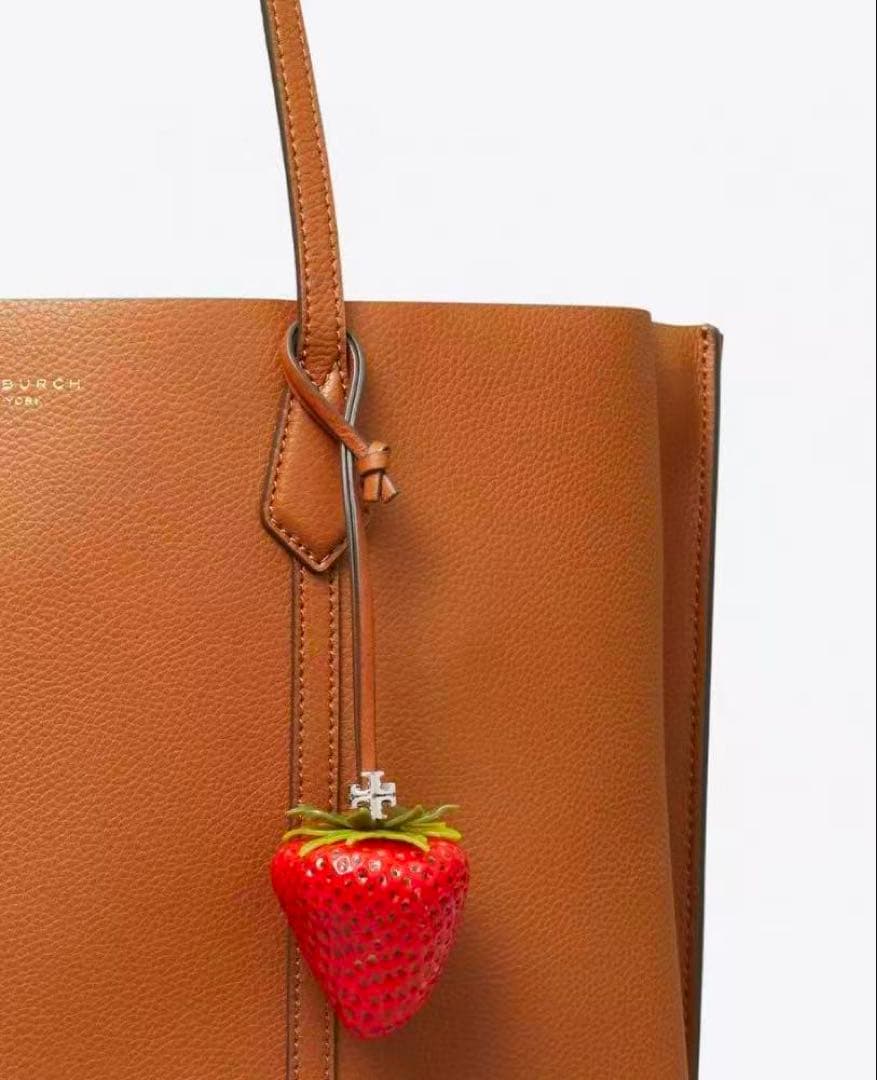 トリーバーチ TORY BURCH いちごバッグチャーム
