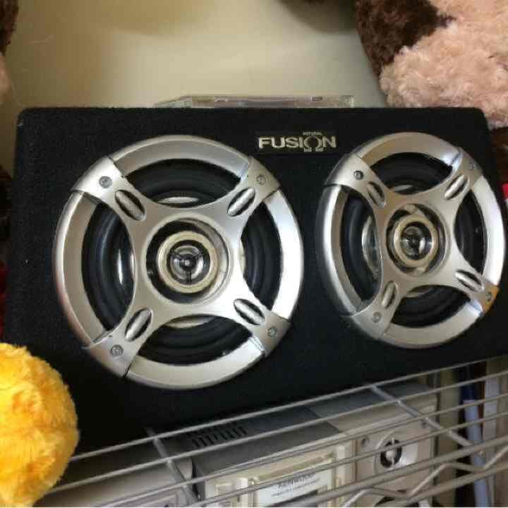 車用スピーカー